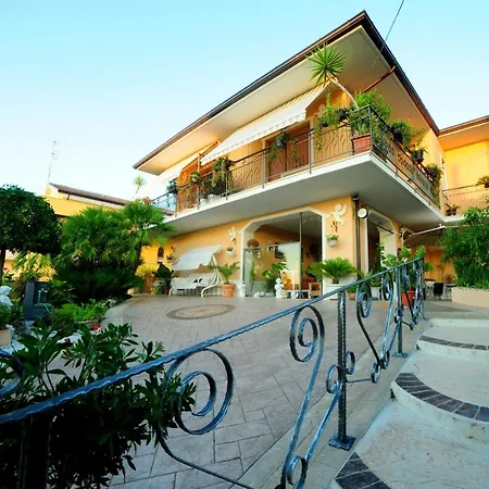 Oasi Degli Angeli Bed & Breakfast